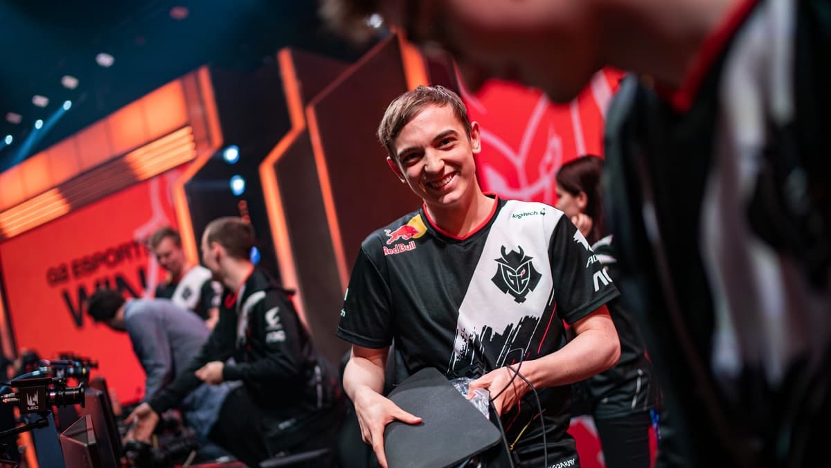 Caps signs 4-year contract with G2 Esports