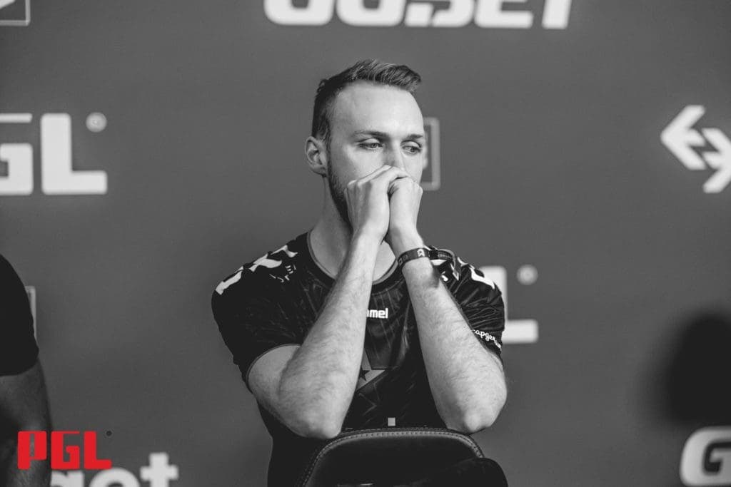 Astralis gla1ve