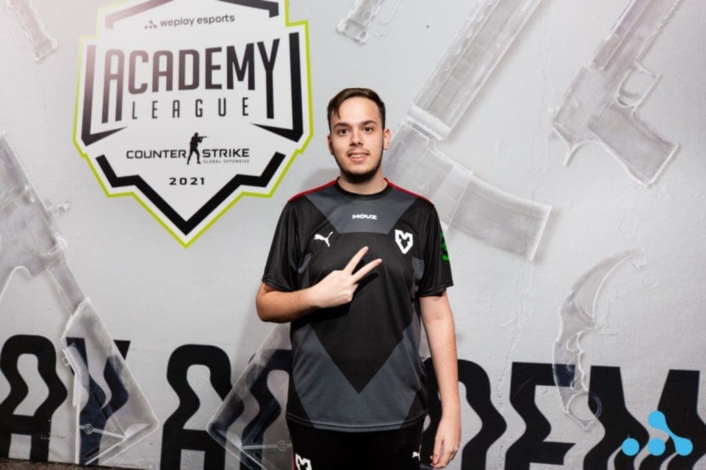 MOUZ xertioN