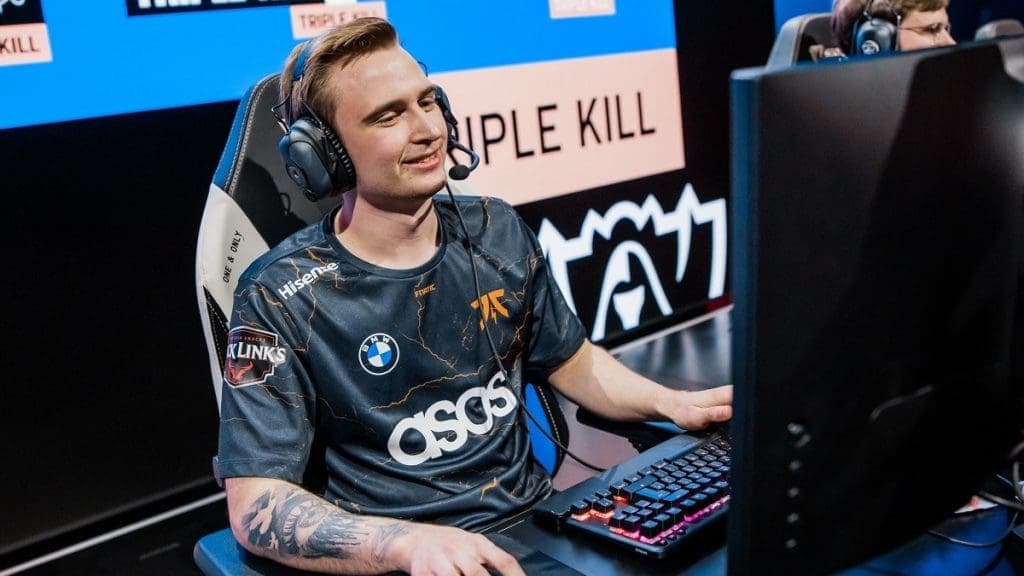 Fnatic defeated T1 in Worlds