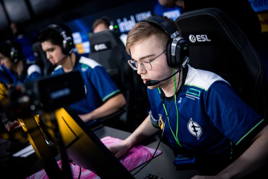 Evil Geniuses HexT
