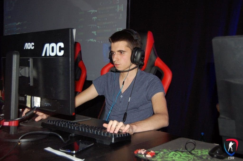 st0le the overpowered