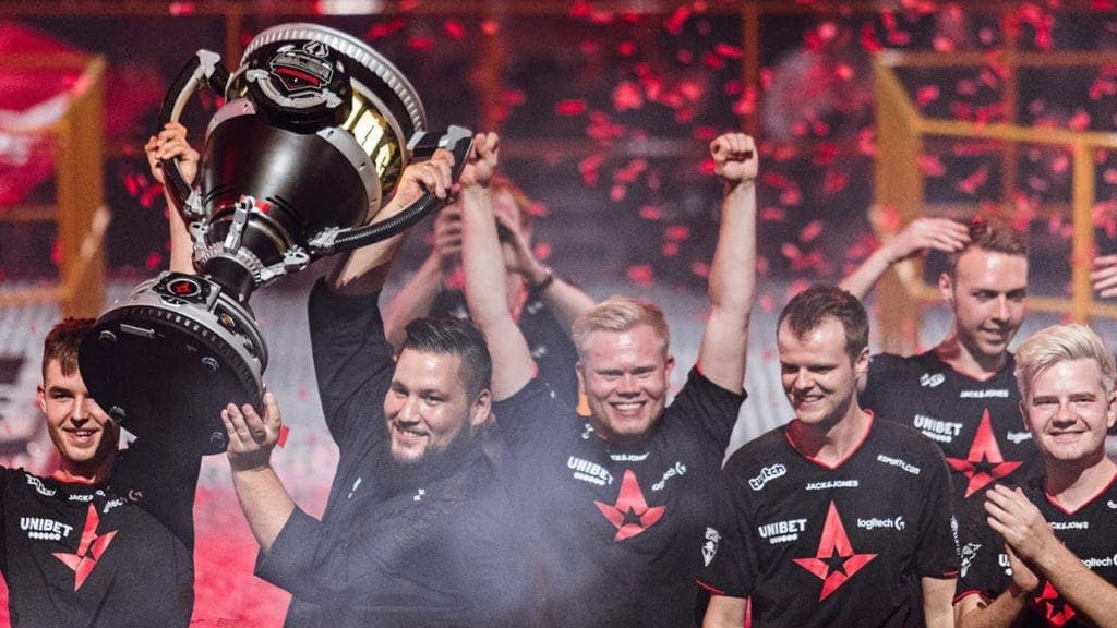 Astralis place lol igraca