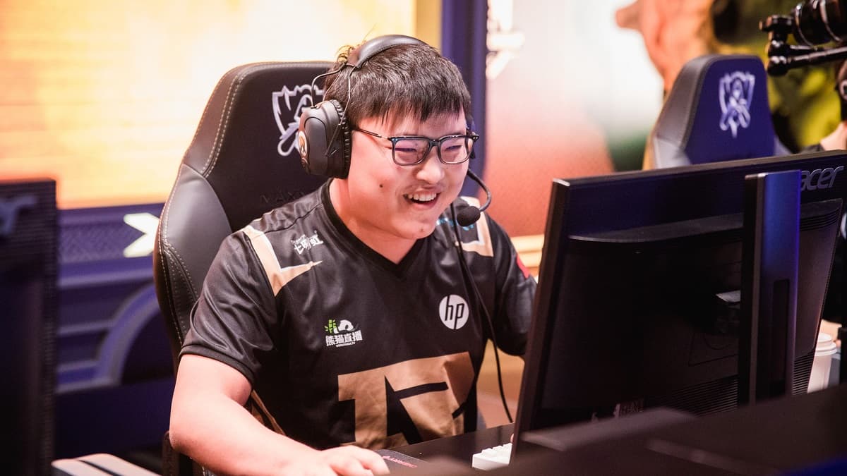 Uzi takes a break from pro play