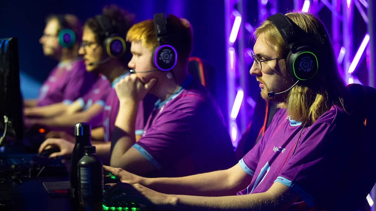 Valiance winless in first day of EU Masters Play-In