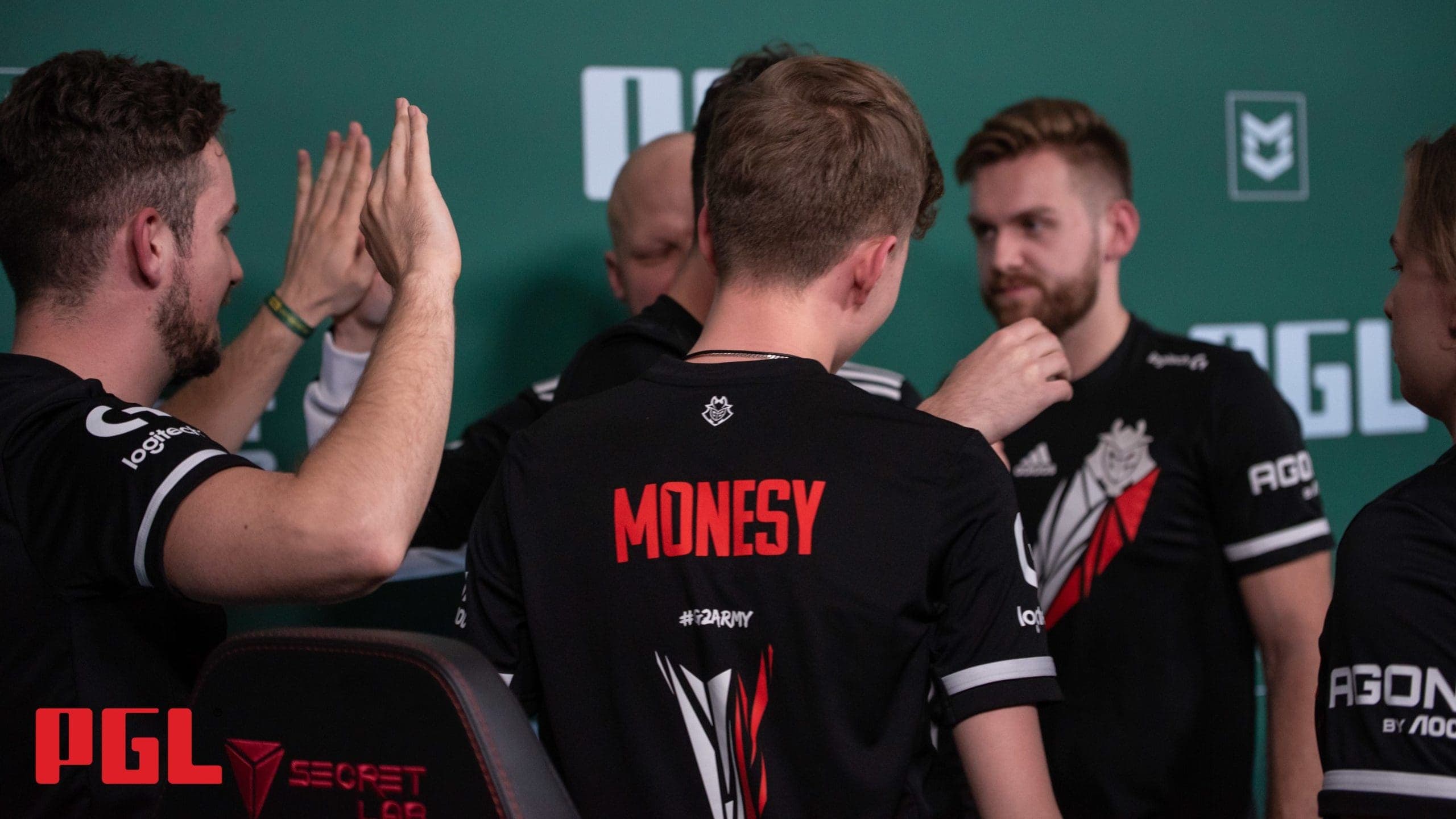 m0NESY