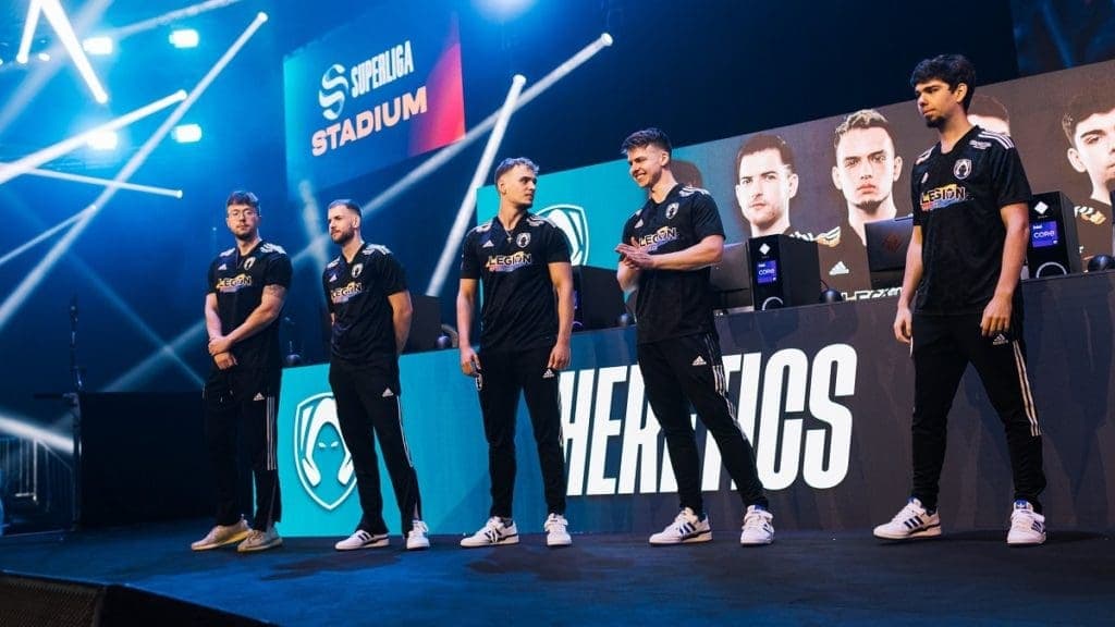 Team Heretics win European Masters Summer 2022